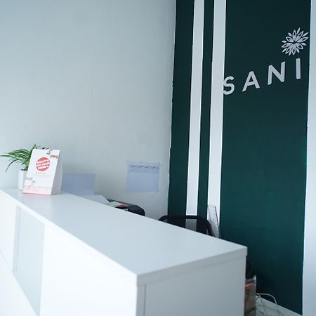 Reddoorz At Sani Guest House Balikpapan Exterior foto