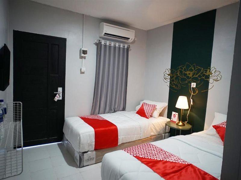 Reddoorz At Sani Guest House Balikpapan Exterior foto