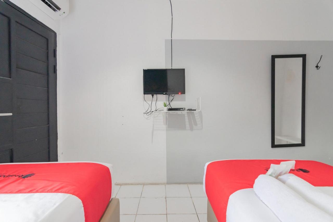Reddoorz At Sani Guest House Balikpapan Exterior foto