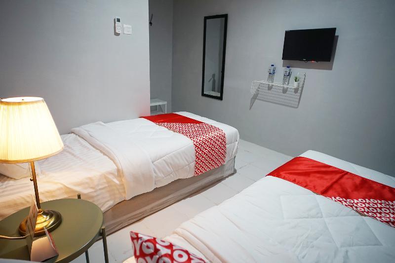 Reddoorz At Sani Guest House Balikpapan Exterior foto